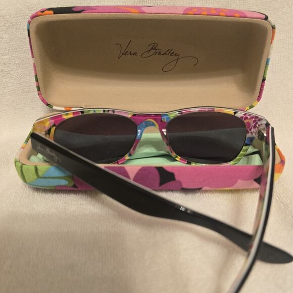 Vera Bradley Sunglasses with Case Leigh Va Va Bloom New